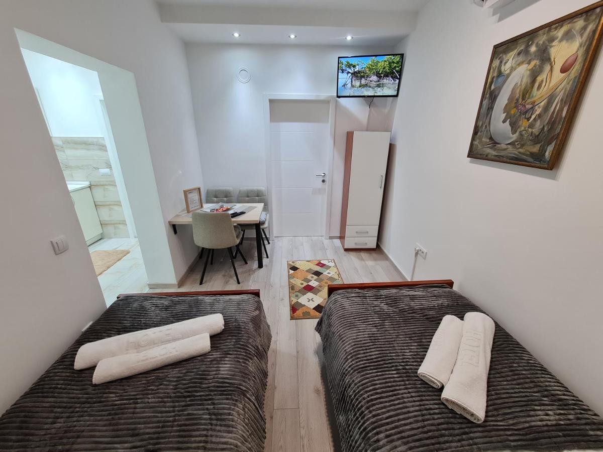 "Astor16" Apartments Ni Kültér fotó