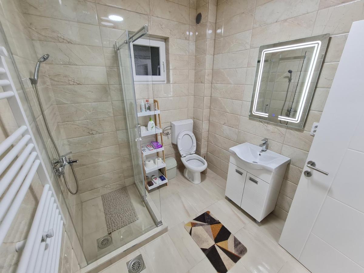 "Astor16" Apartments Ni Kültér fotó