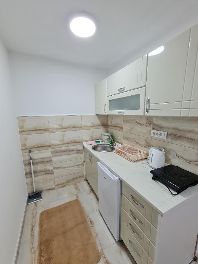 "Astor16" Apartments Ni Kültér fotó