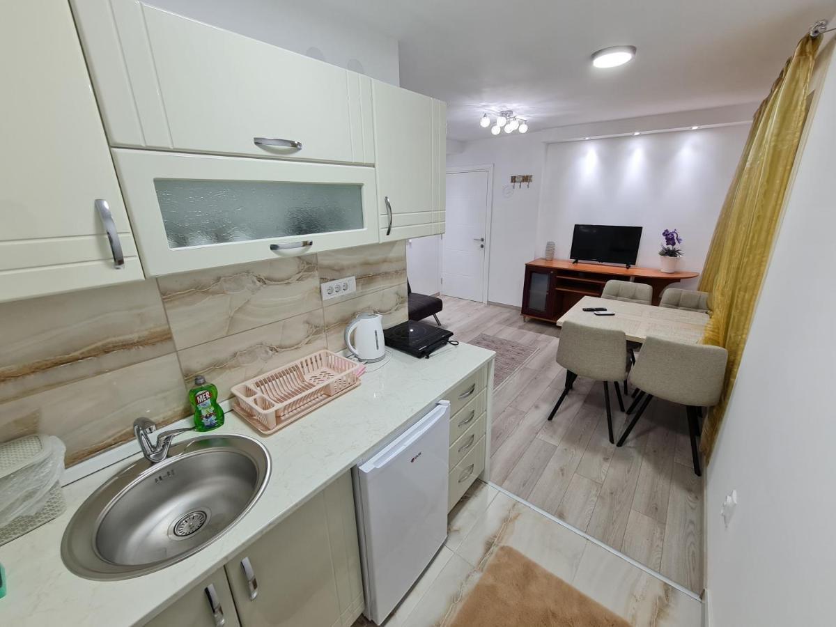 "Astor16" Apartments Ni Kültér fotó