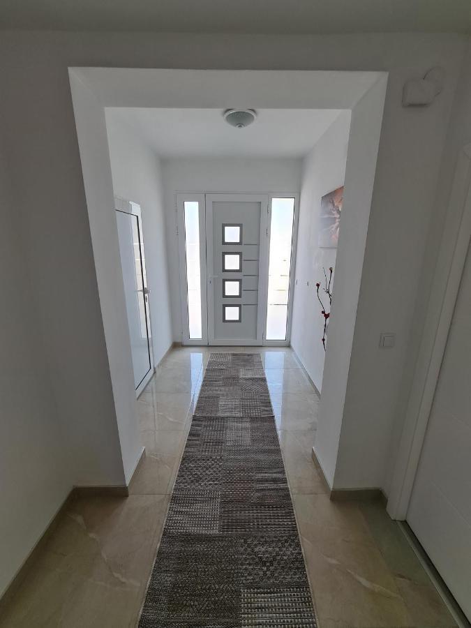 "Astor16" Apartments Ni Kültér fotó