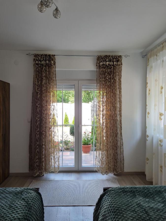 "Astor16" Apartments Ni Kültér fotó