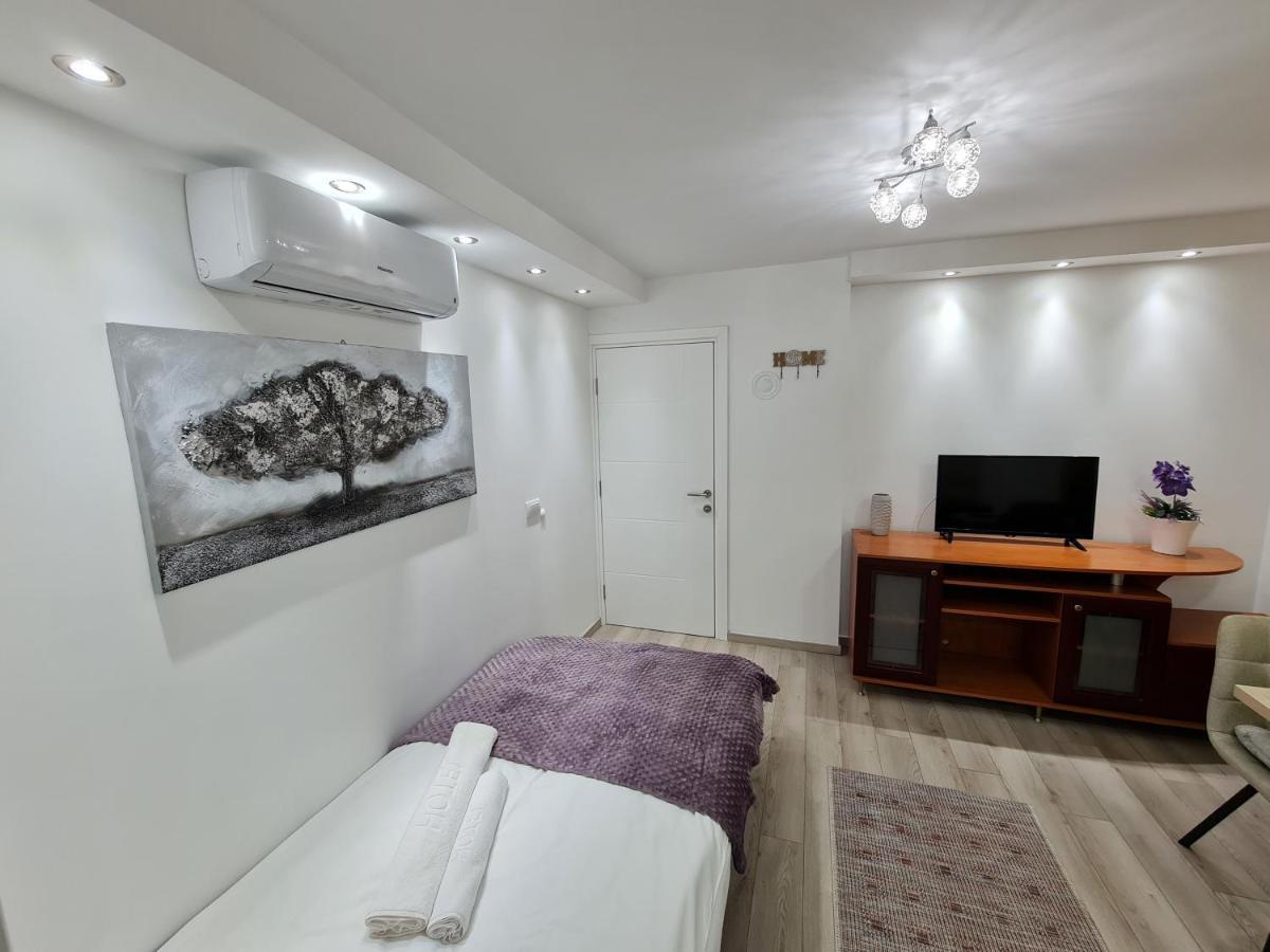 "Astor16" Apartments Ni Kültér fotó