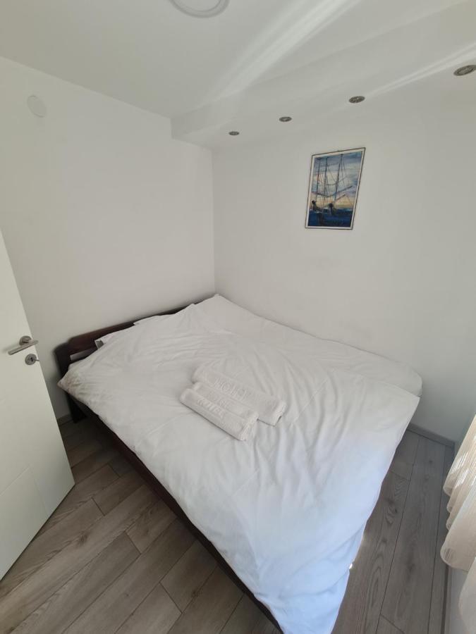 "Astor16" Apartments Ni Kültér fotó